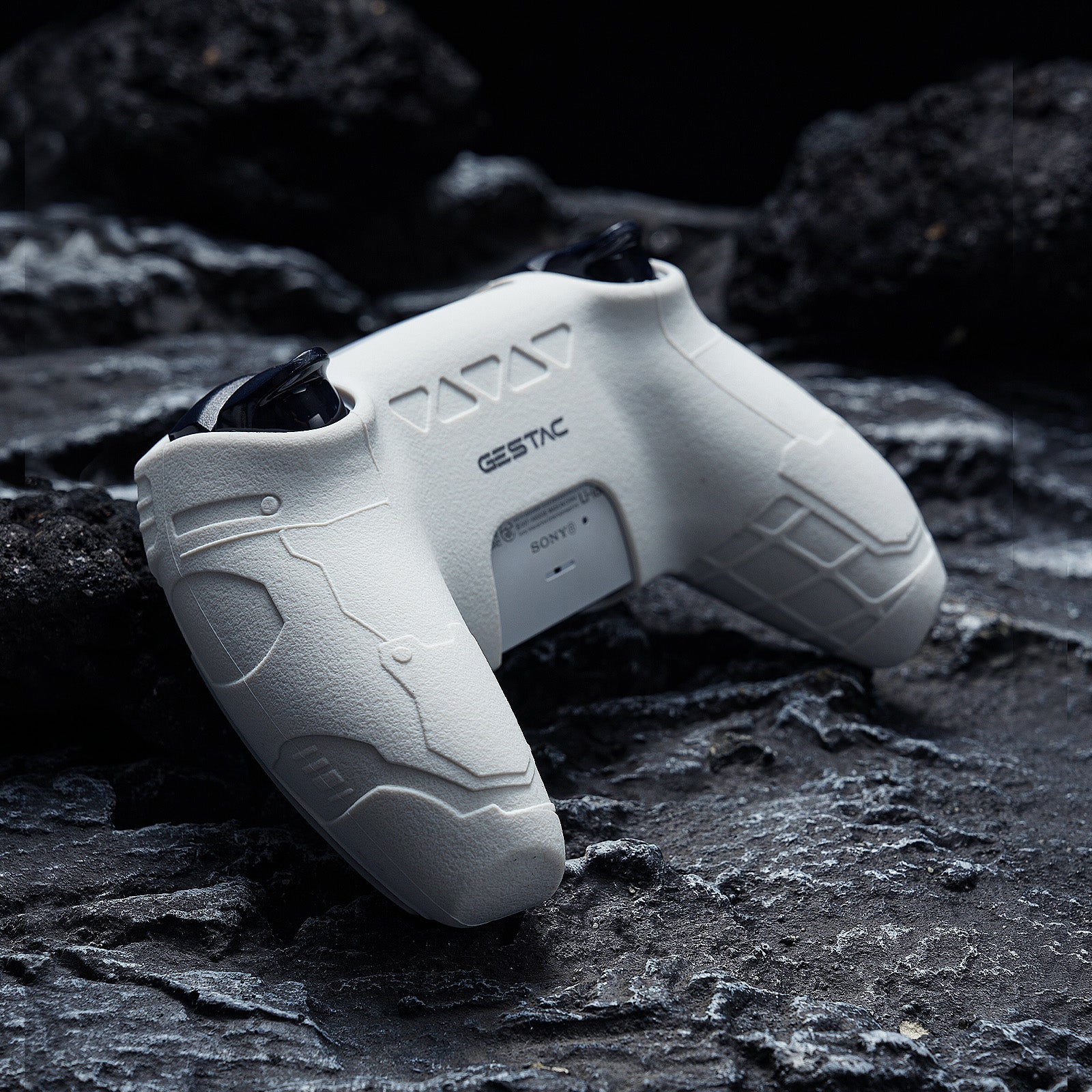 GESTAC PS5 Tactical Vanguard Controller Cover – Dawn White